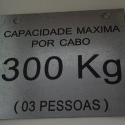 Gravação a laser em alumínio anodizado